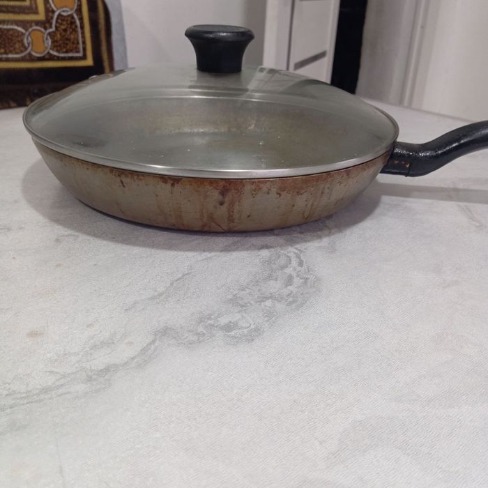 Сковородка сотилади