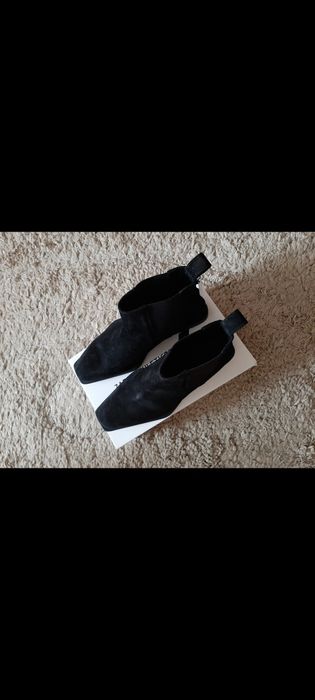 Ghete Zara model Lous Vuitton 40,piele intoarsa