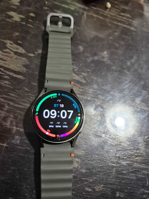 Часовник samsung