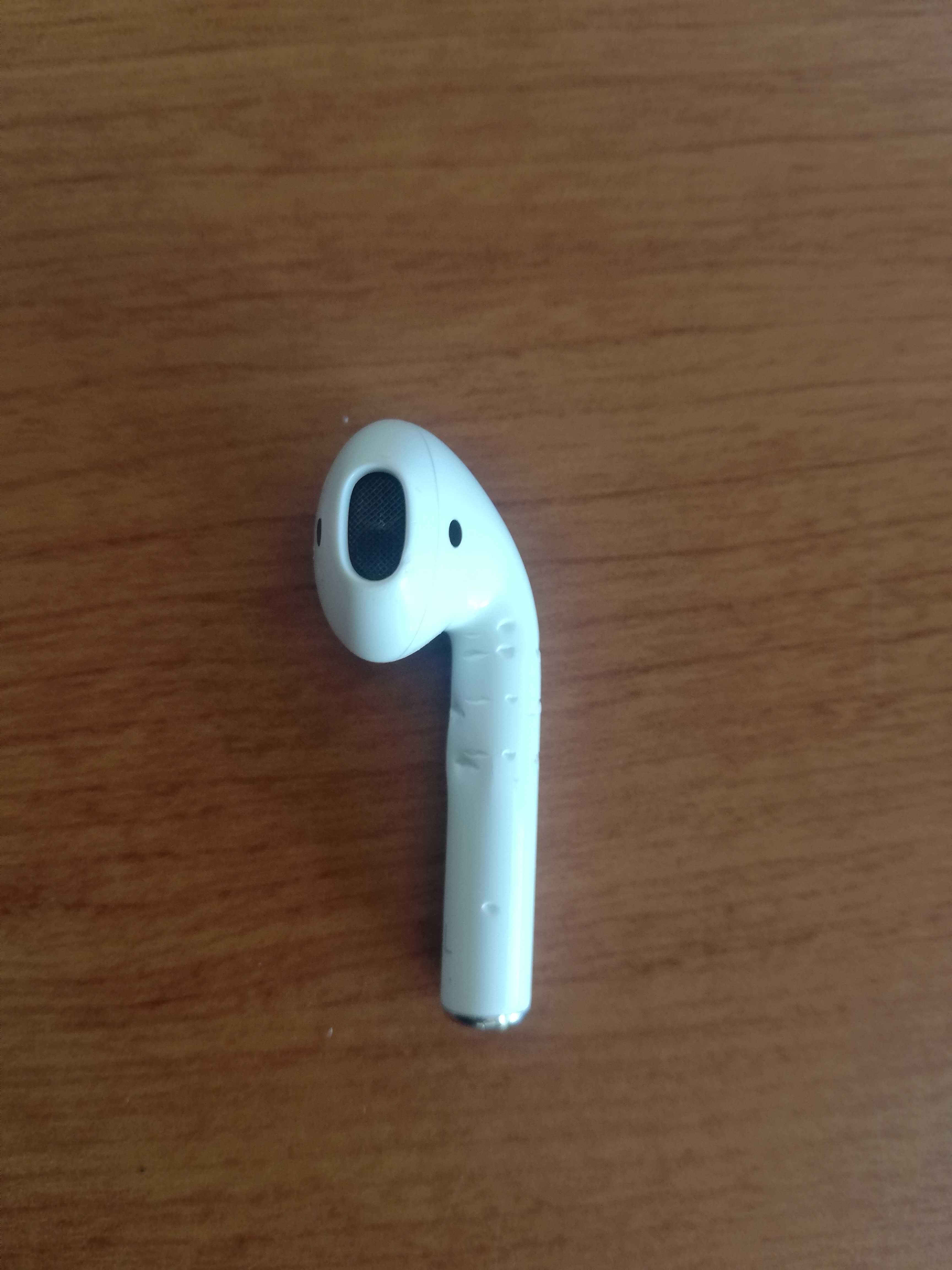 Apple Airpods 1gn лява слушалка
