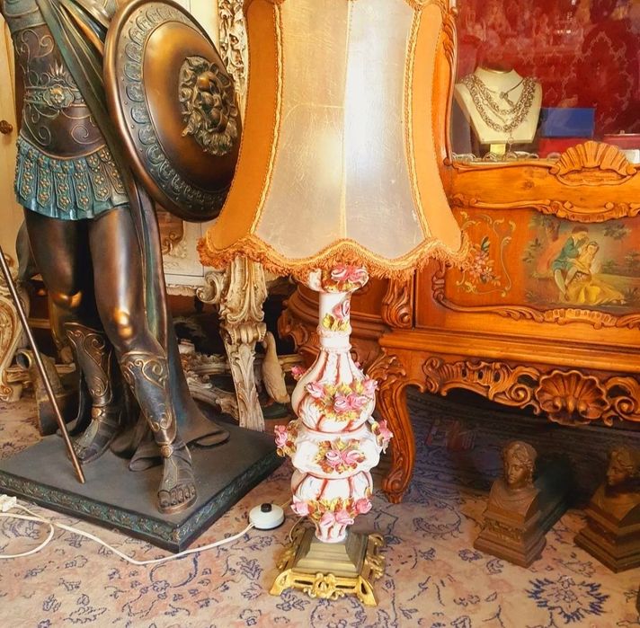 Настолна Порцеланова лампа Каподимонте