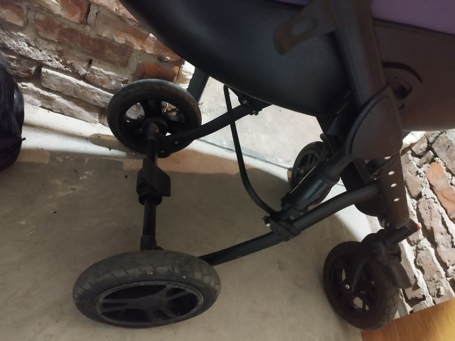 Продавам детска количка Бебе Хит Бонус лятна количка