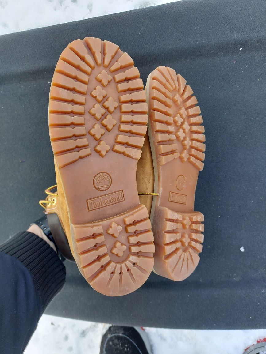 Bocanci timberland pentru copii marimea 5 (23 cm) n L XL S M blugi 90