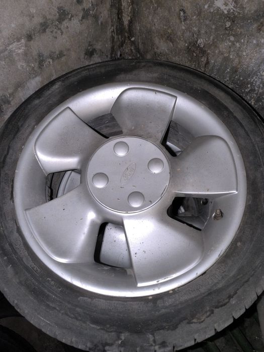 Продавам джанти в много добро състояние