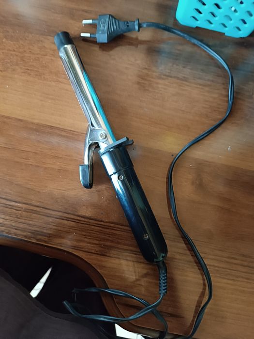 Спрей для объёма волос светильник плойка завивка чехол телефон