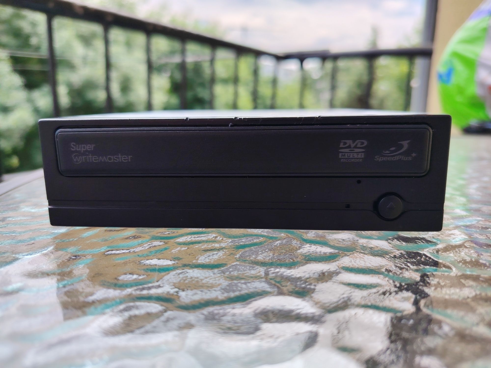 Само за 30 лева ! DVD записвачка Samsung SH-S202 отлично състояние