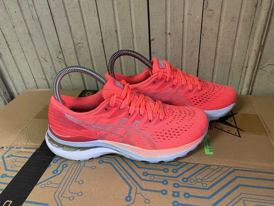 ''Asics Gel-Kayano 28''оригинални маратонки 37.5 номер