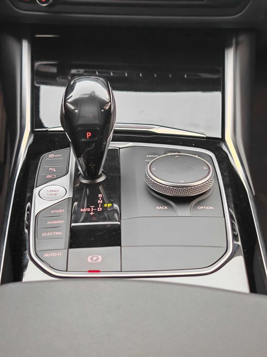 BMW seria 3 330e Touring xDrive PHEV TVA deductibil