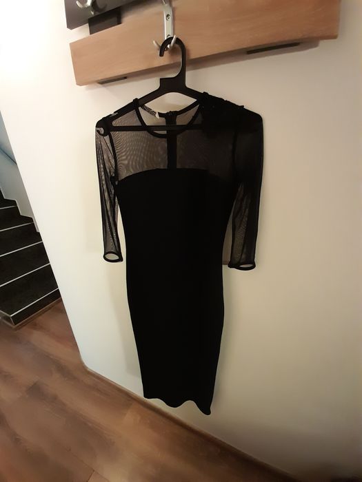 Черна рокля с мрежа