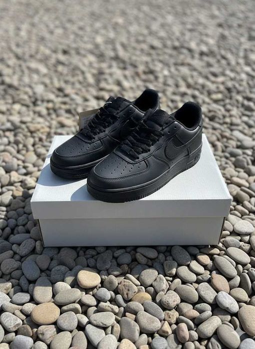 Air Force 1 Triple Black - Adidasi Unisex
