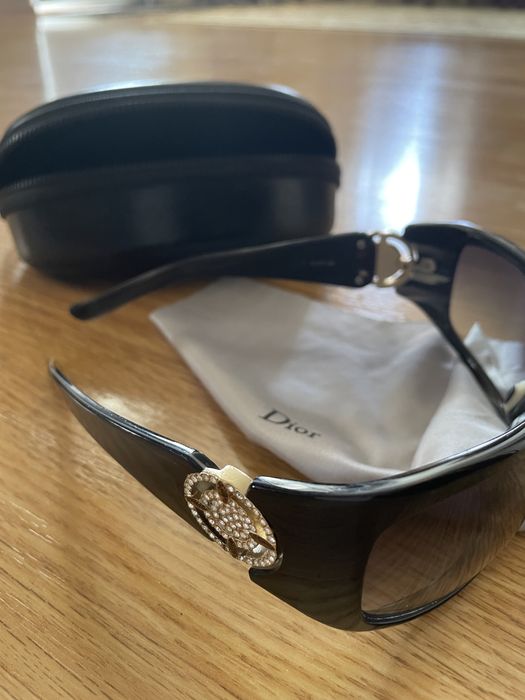 Күнге киетин көзілдірік