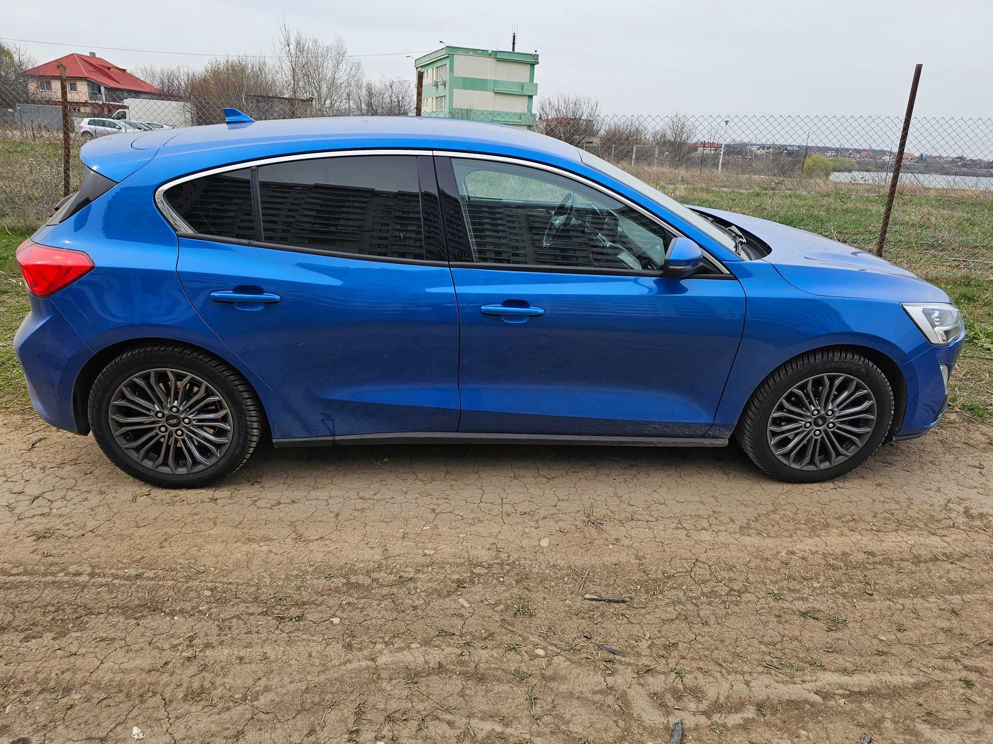 Ford Focus 1,5 benzină eco 2019 manuală 6 trepte 80000km foarte bun