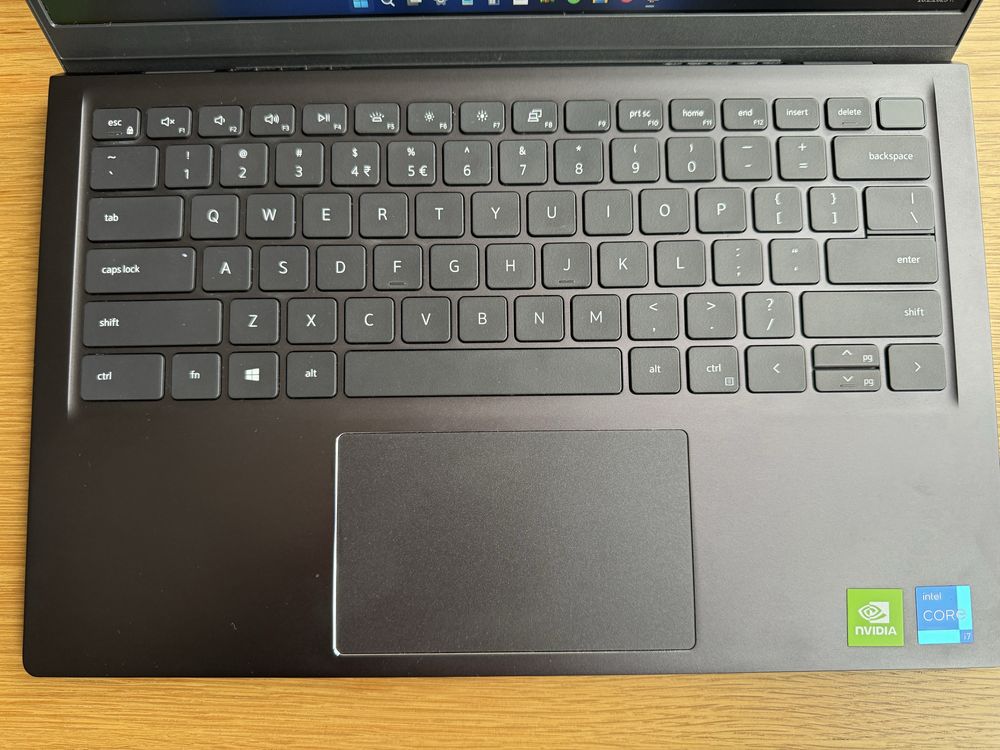 Dell Vostro 14 перфектно състояние!