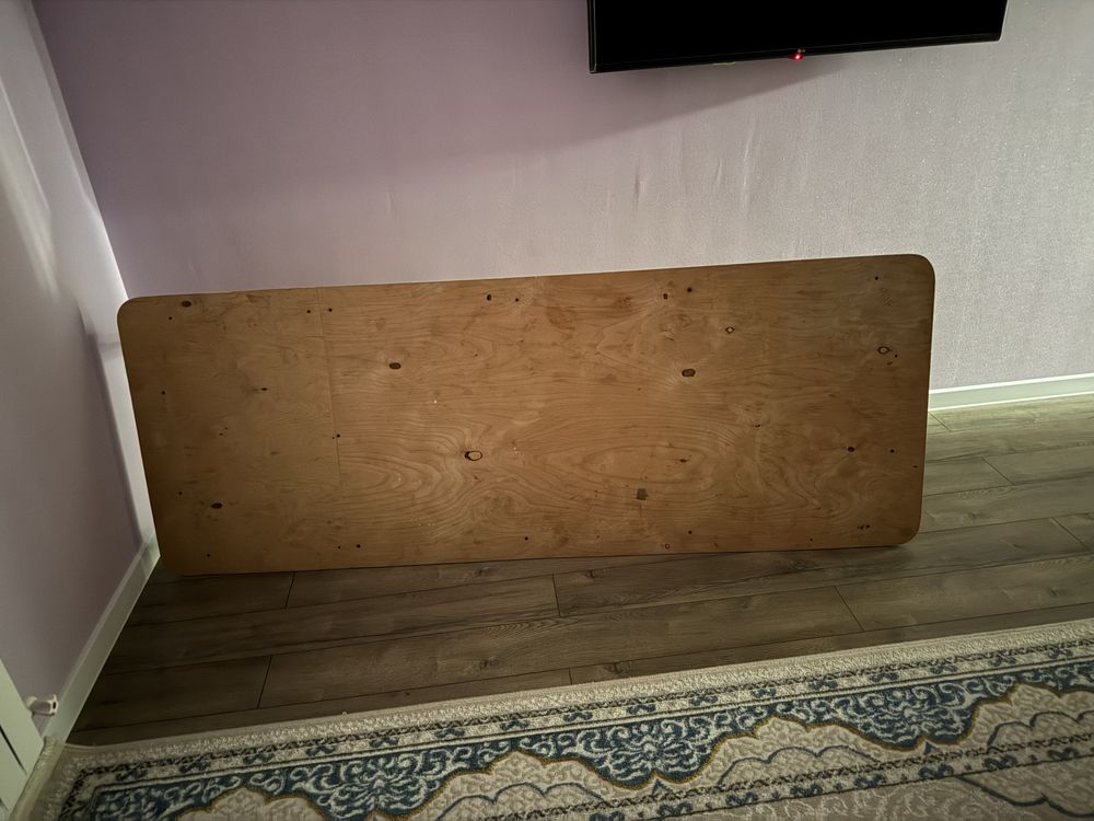 Жер стол 2м в идеальном состояний
