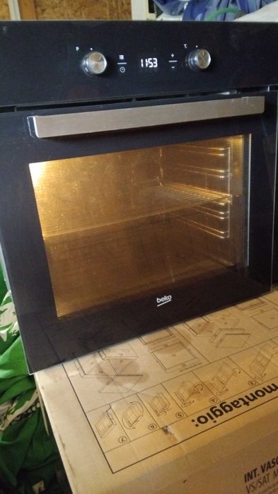 2 броя фурна Beko и AEG
