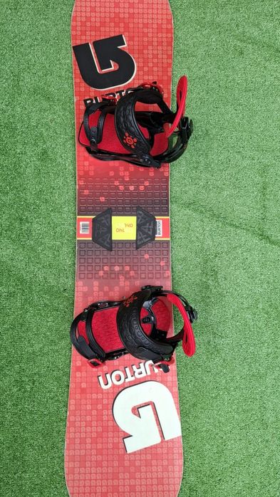 Placa snowboard Burton 140 cm cu legaturi snowboard Union