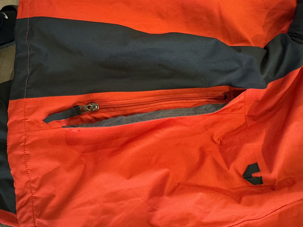 Nike ACG fit storm Jacket