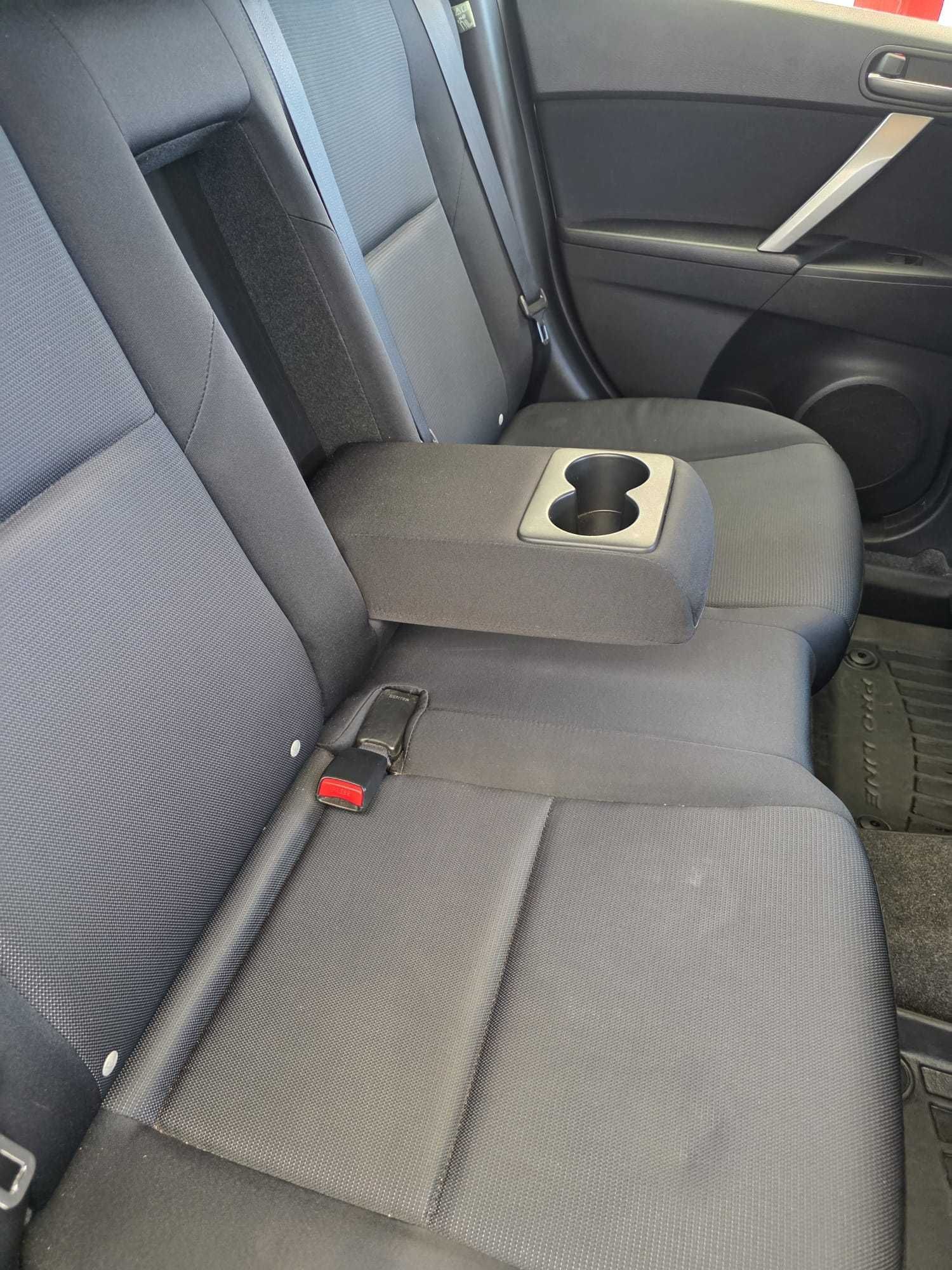 MAZDA 3  ,1,6 benzina