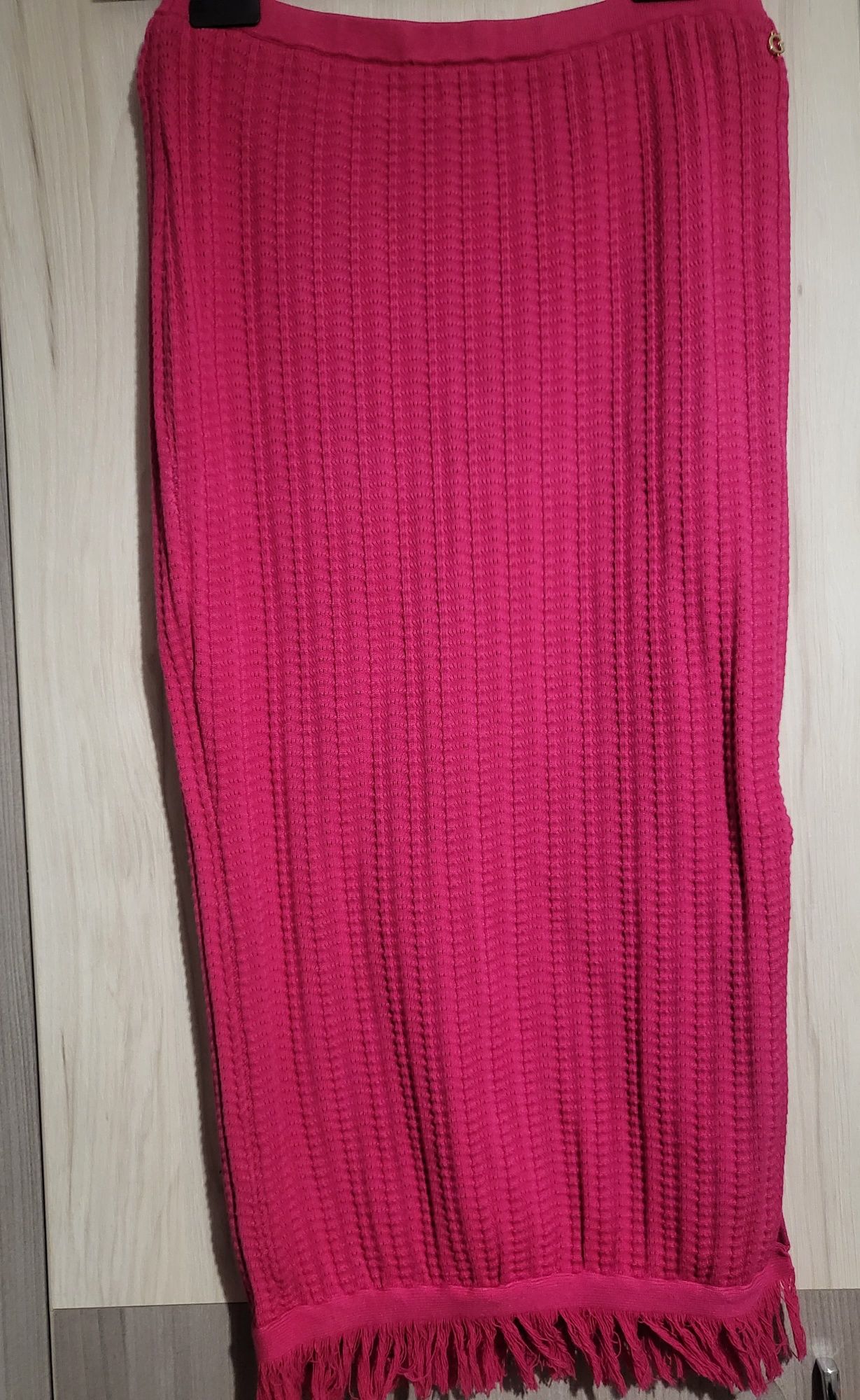 Чисто нов костюм Guess