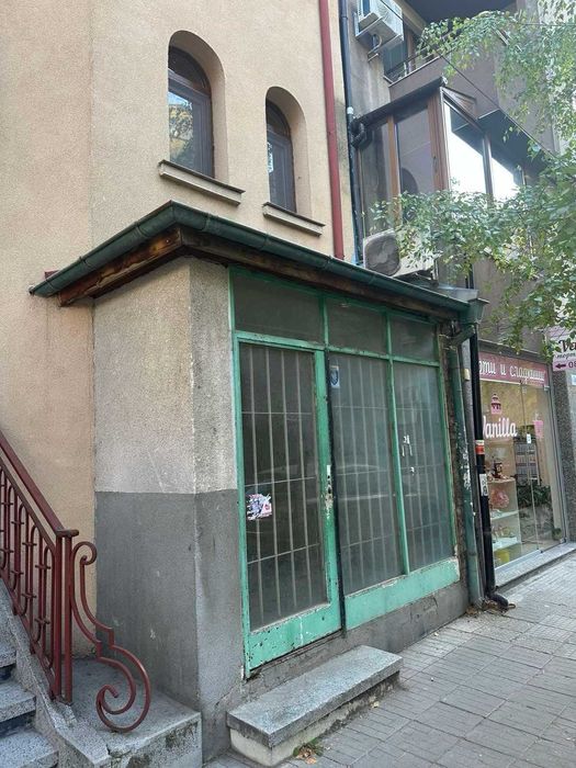 Продава се Магазин в Пловдив, Център - 90 кв.м за 1223 €/кв.м - Снимка #2
