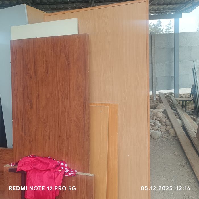 Шкафы разные подойдут для одежды либо