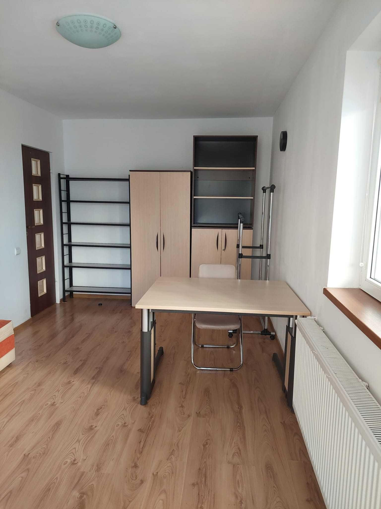 Proprietar inchiriez apartament 2 camere in Buna Ziua/Mircea Zaciu