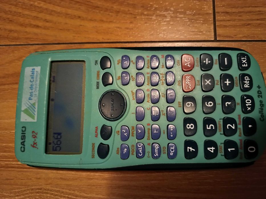 3 Calculatoare vechi: 1 Calculator ştiinţific Casio fx-92, made Japan