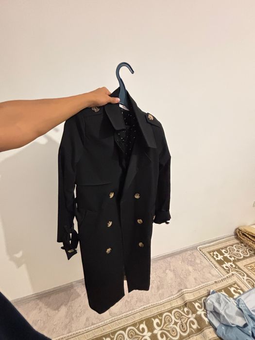 Киімдер сатылады