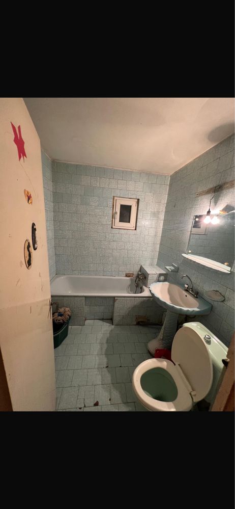 Apartament 3 camere de vanzare-spatios si bine compartimentat