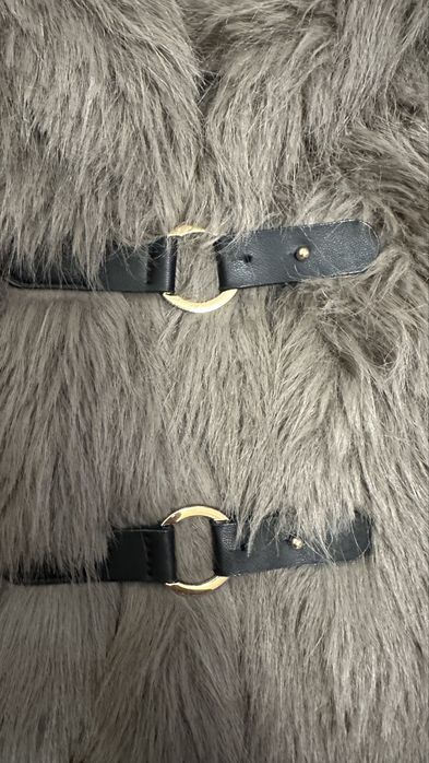 Palton scurt tip blana