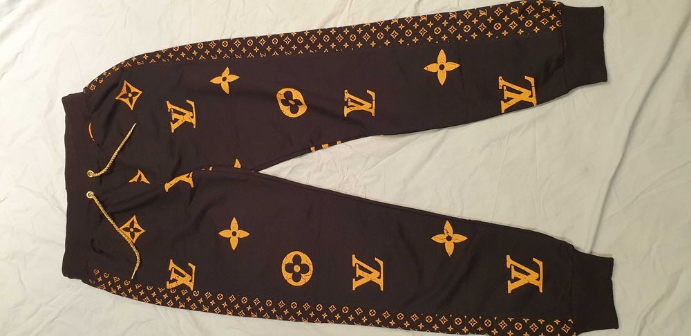 Trening Louis Vuitton, de foarte buna calitate, nou cu eticheta, XL