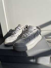 air force 1 low tripple white