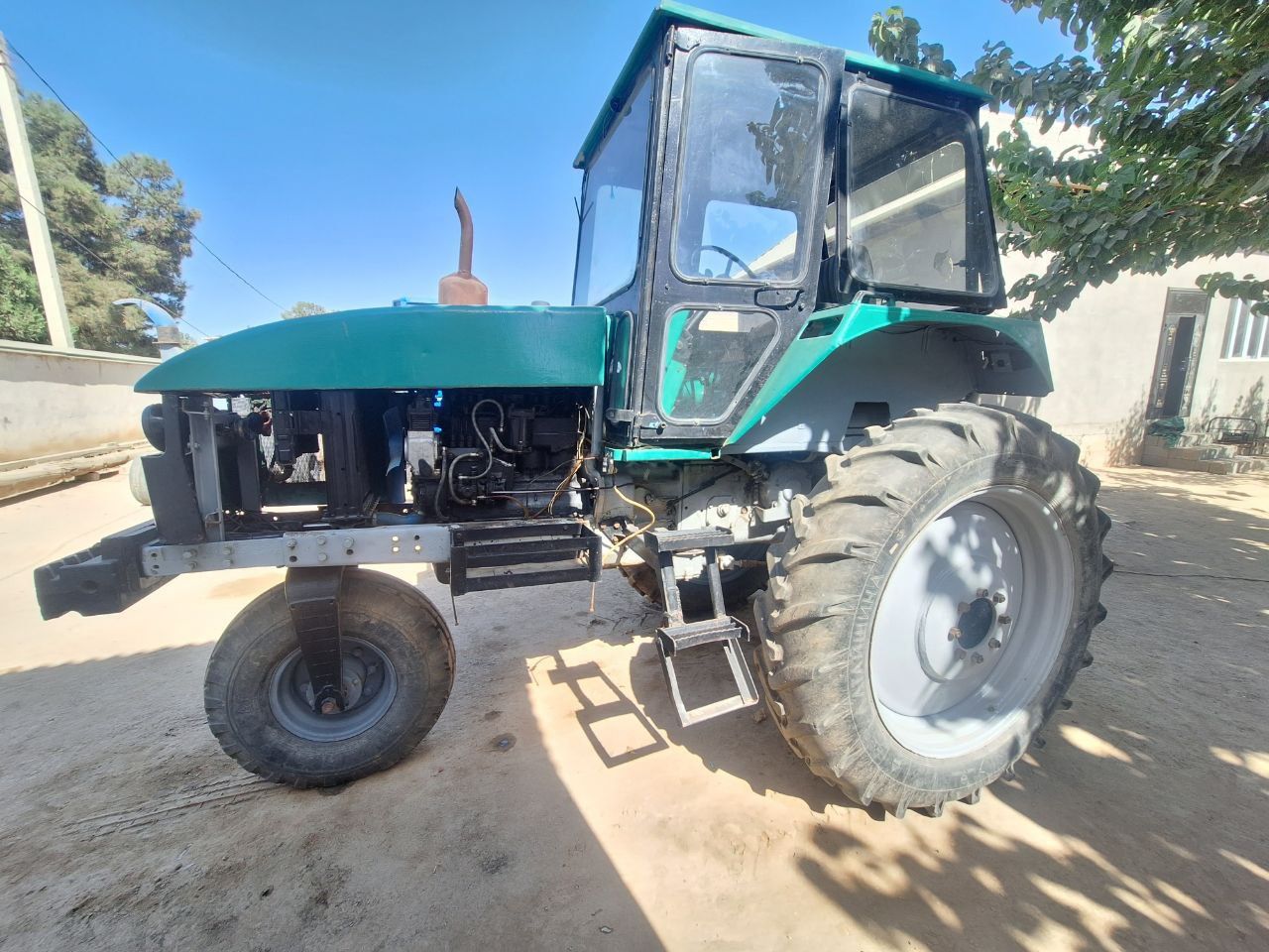 Traktor Hachir sotiladi