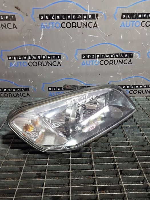 Far Dreapta Chevrolet Captiva 2006 - 2010 SUV 4 Usi (689) Xenon