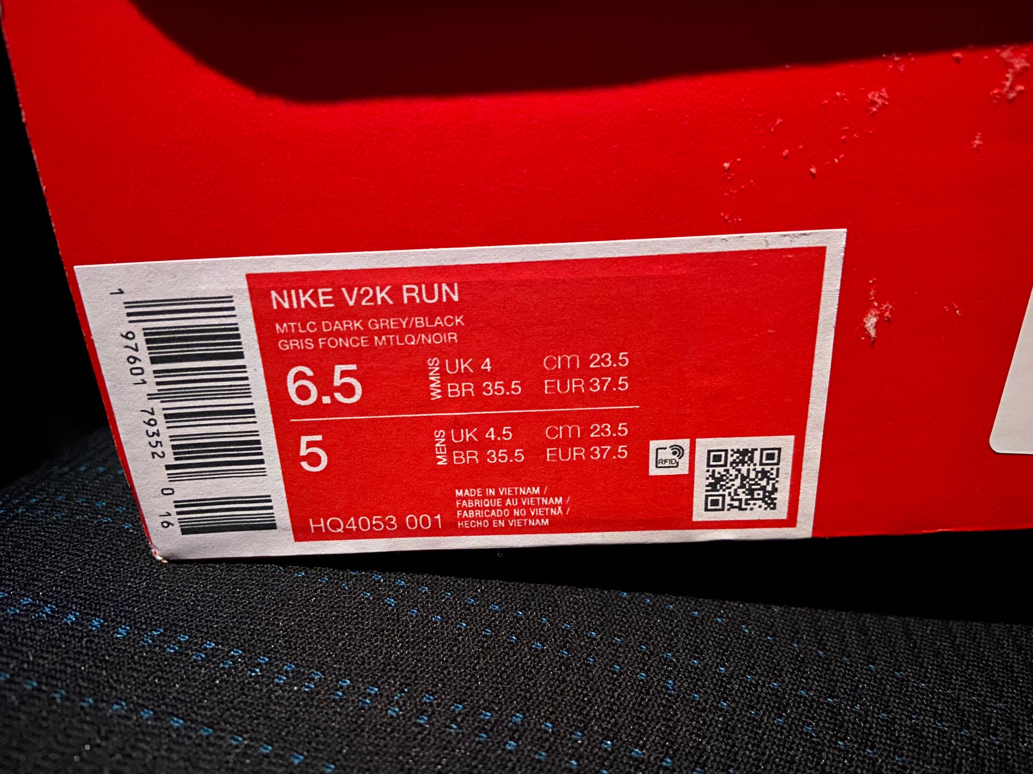 Маратонки Nike W v2k run