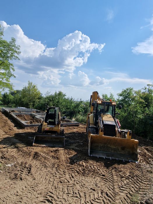 Excavații excavator camion buldoexcavator miniexcavator bobcat