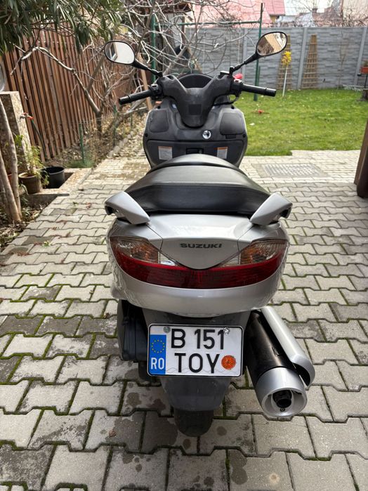 Scuter Suzuki Burgman 200 cc