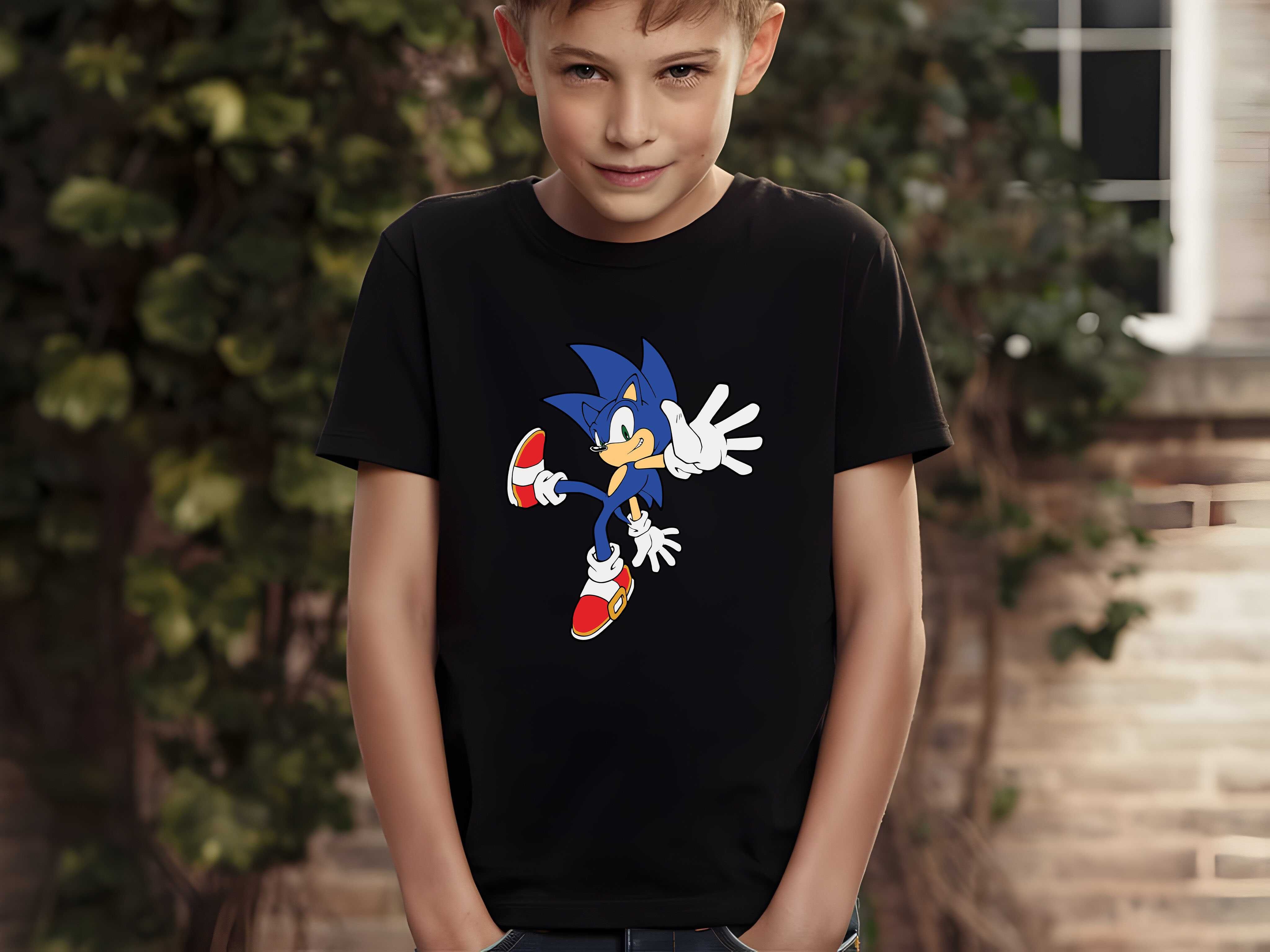 Детски тениски и суитчъри със Соник SONIC