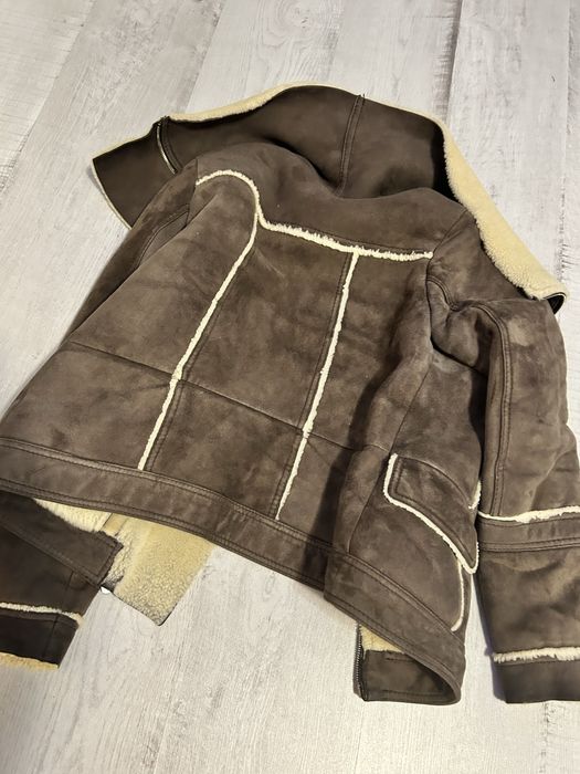 Vand geaca piele intoarsa si blanita naturala !