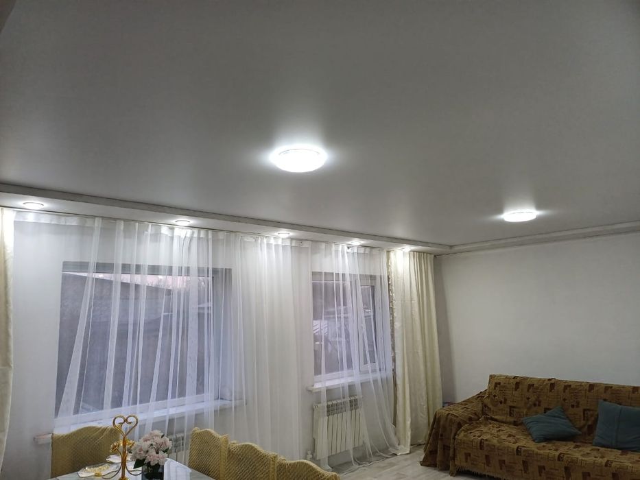 Продам новый дом в центре ЖБИ Узенка