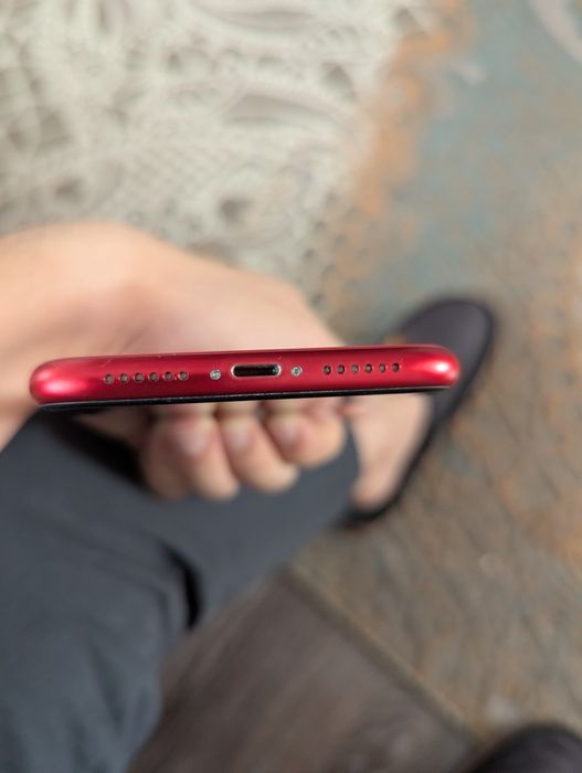 Iphone 11 64gb product RED