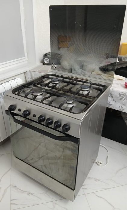 продам газовую плиту