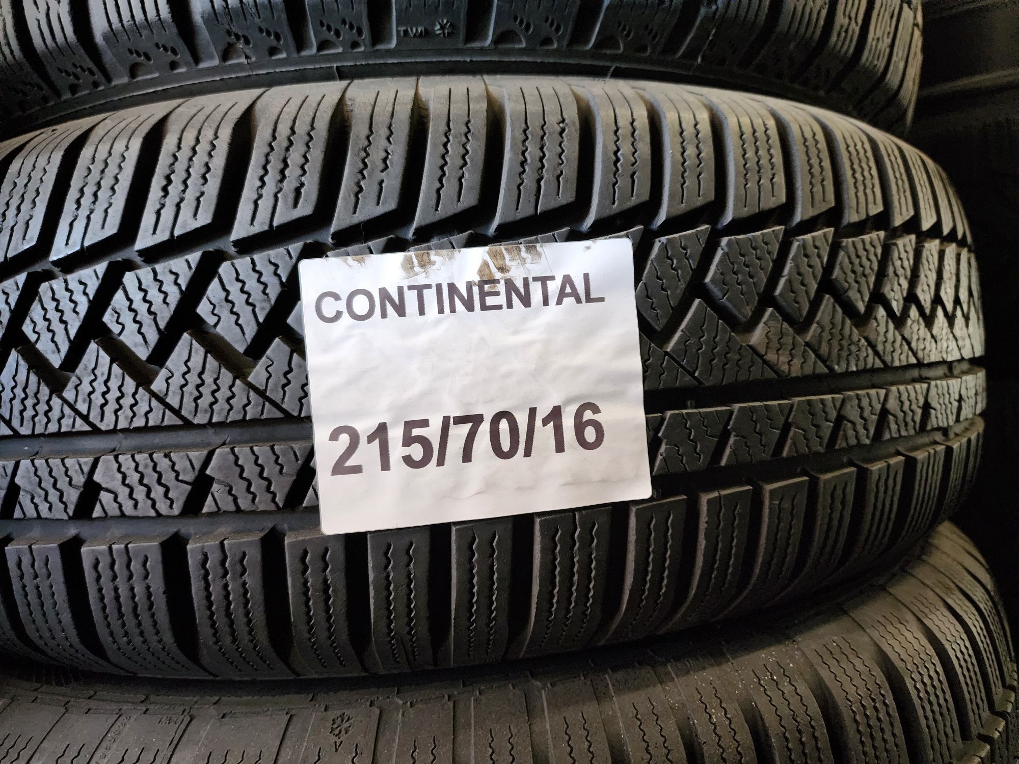 215 70 16 Continental iarna 7mm adâncime profil