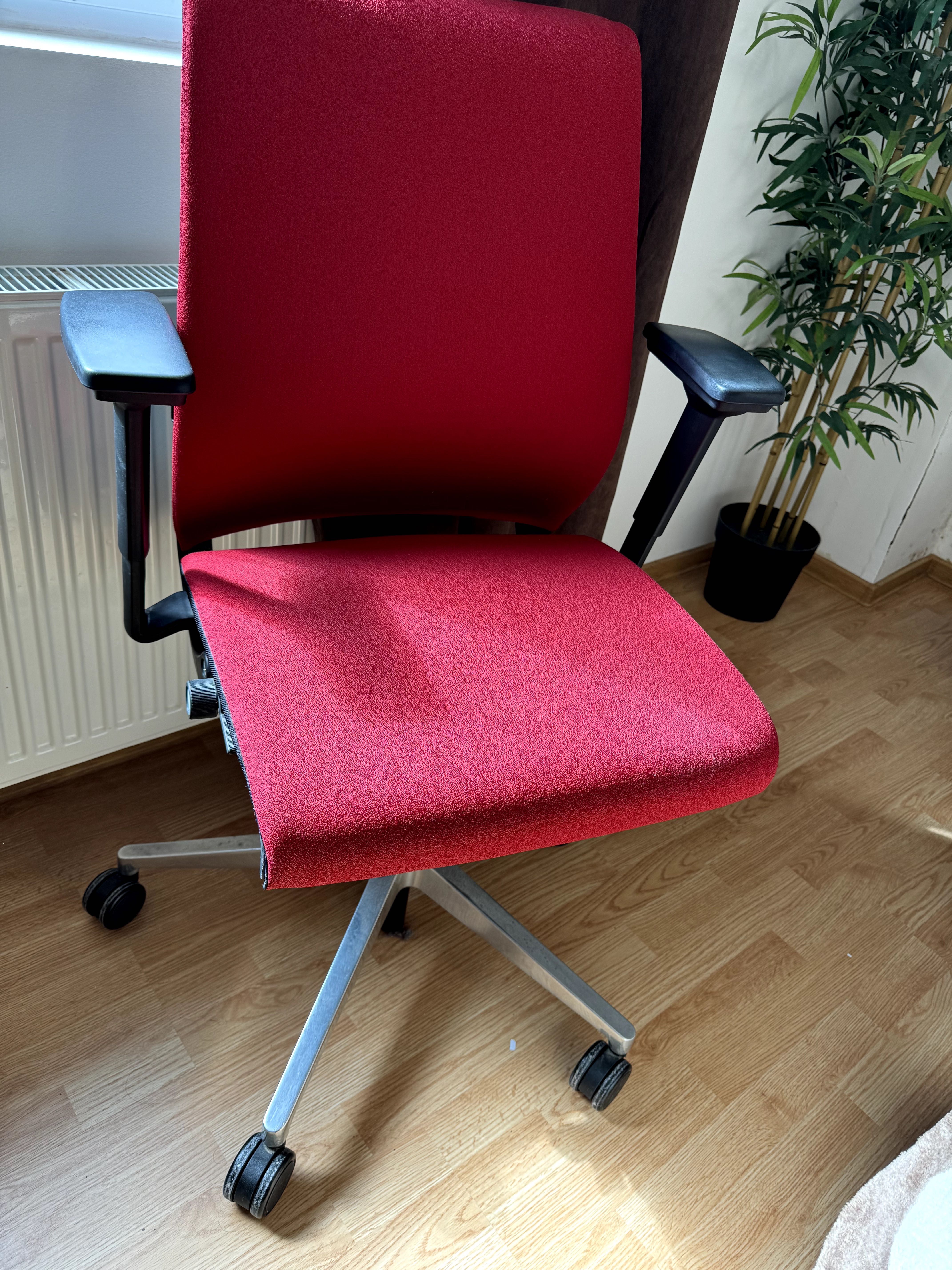 Scaun Ergonomic SteelCase Think V1