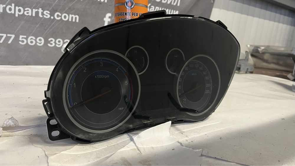 2 броя километраж Suzuki SX4 (2005-2013)