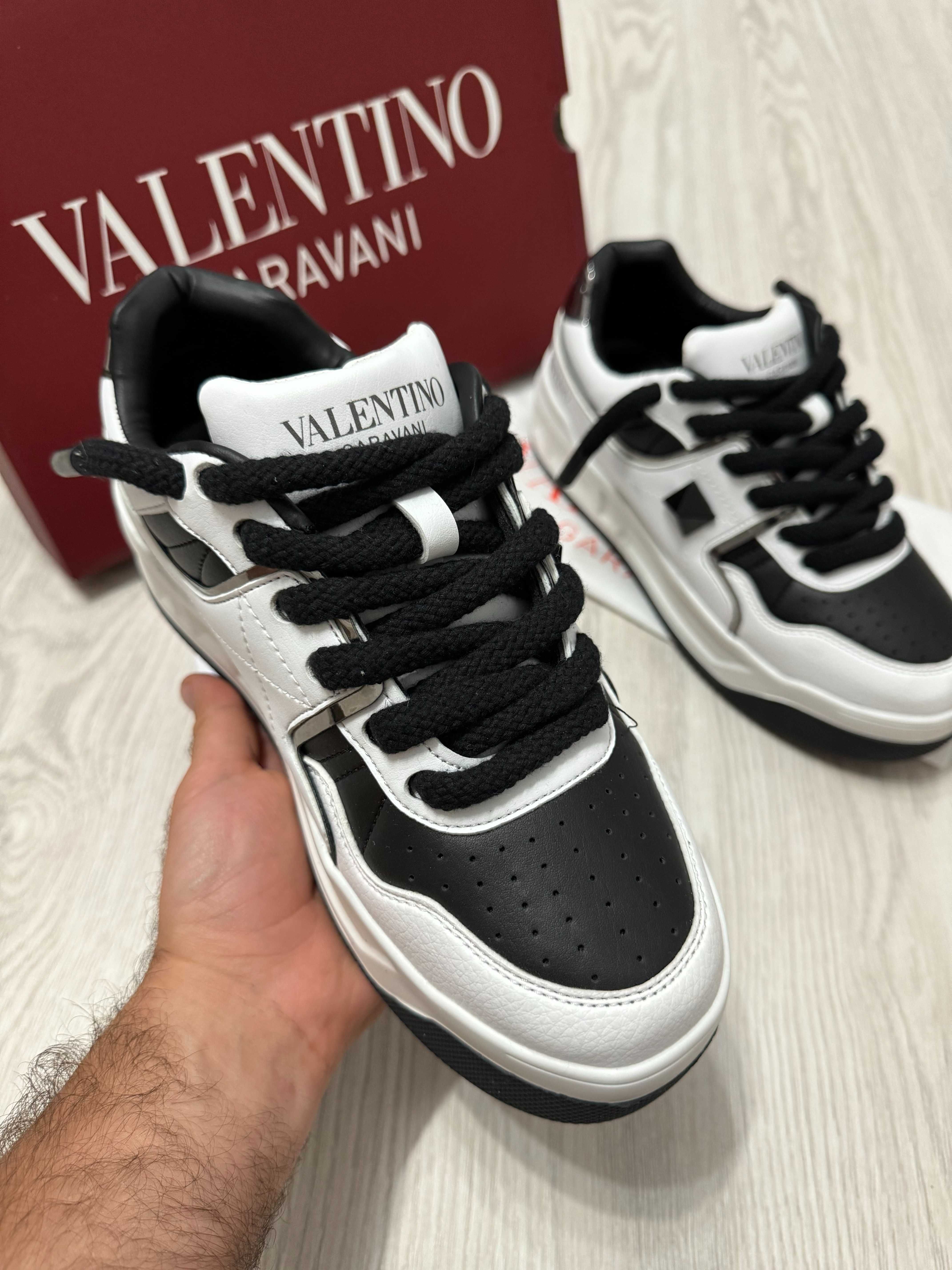 Adidasi Valentino Ga ravani One Stud Low Full Box Negru - Alb