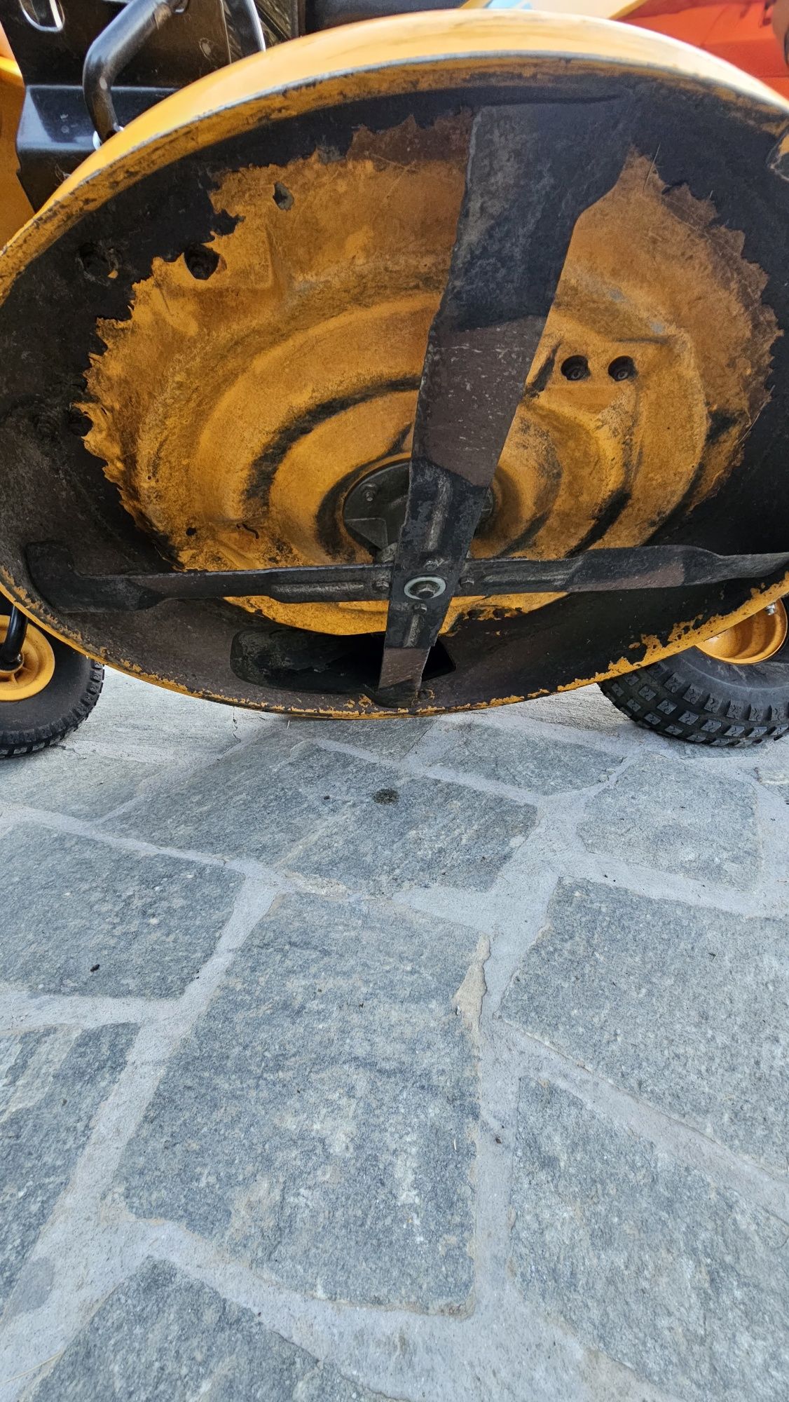 Tractoras gazon Stiga 12.5 CP Briggs & Stratton