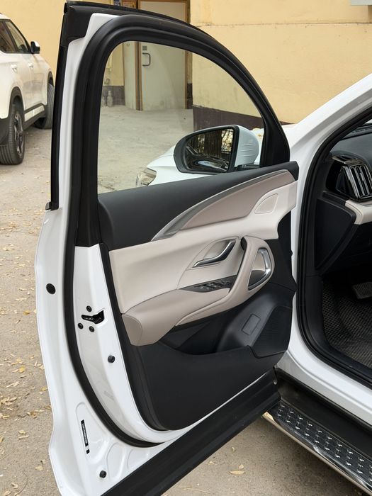 Byd Song Pro gibrit kraska toza 4900 km yengi moshina