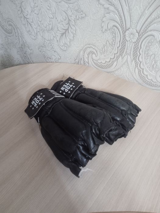 Продам перчатки для единоборств