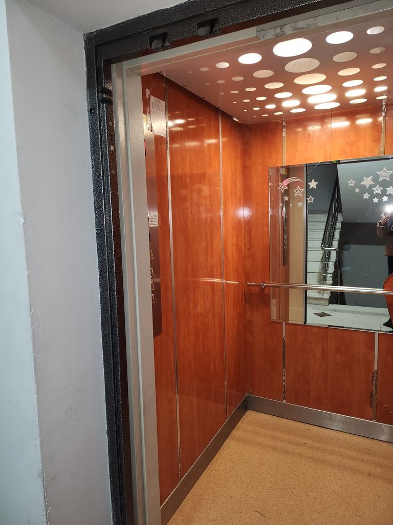 Дава се под наем Тристаен апартамент в Плевен, Идеален център - 104 кв.м за 612 € - Снимка #19